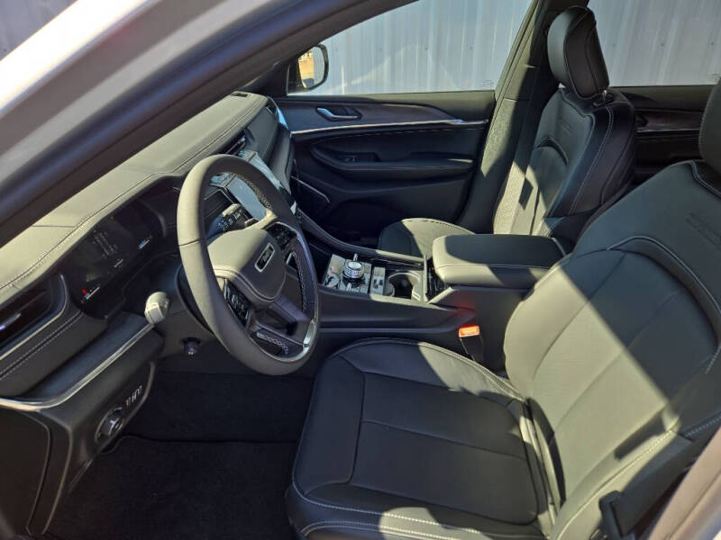 2025 Jeep Grand Cherokee Overland