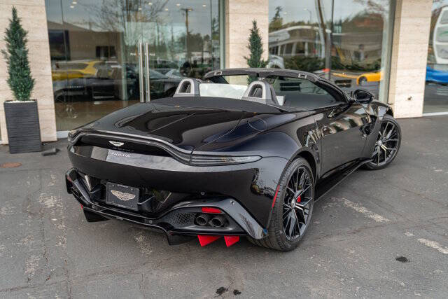 2021 Aston Martin Vantage 41