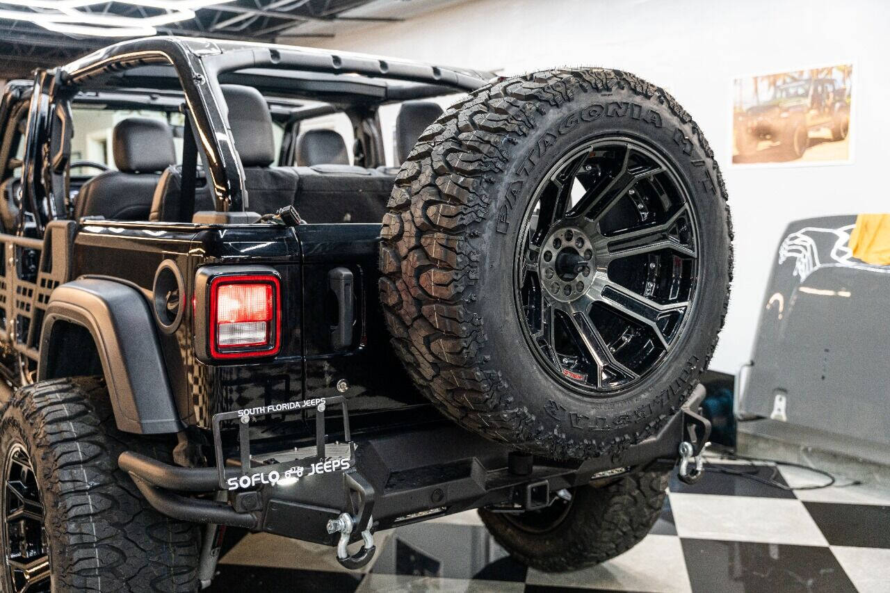 2018 JEEP Wrangler SUV / Crossover - $44,999