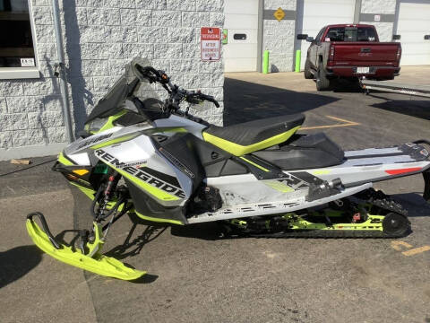 2018 Ski-Doo Renegade® X-RS® Rips