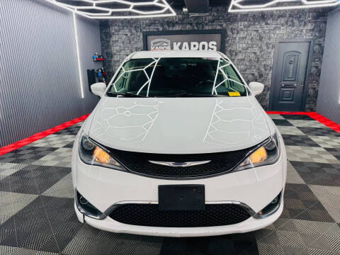 2020 Chrysler Pacifica Touring
