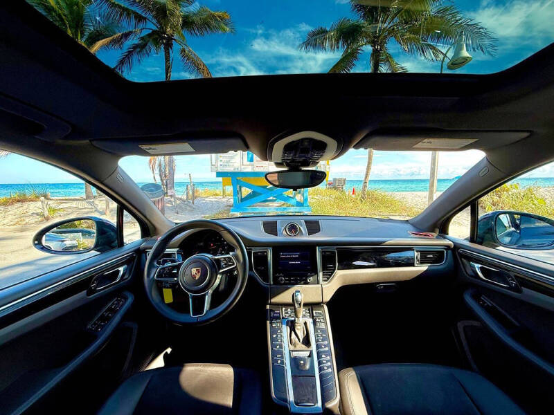 2017 Porsche Macan