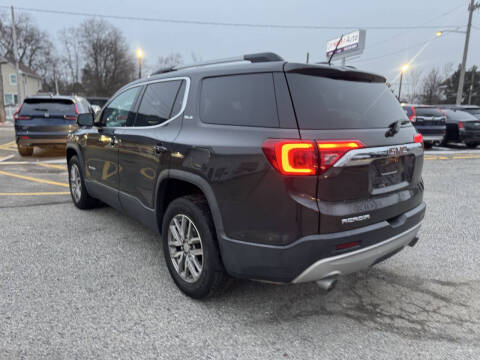 2017 GMC Acadia SLE-2