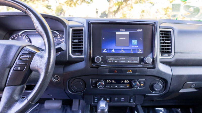 2023 Nissan Frontier SV