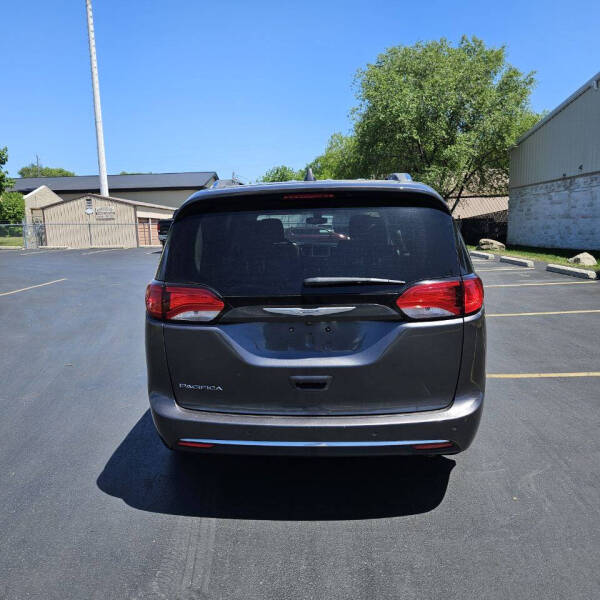 2018 Chrysler Pacifica Touring L