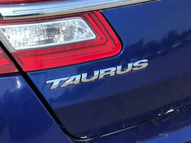 2015 Ford Taurus SEL