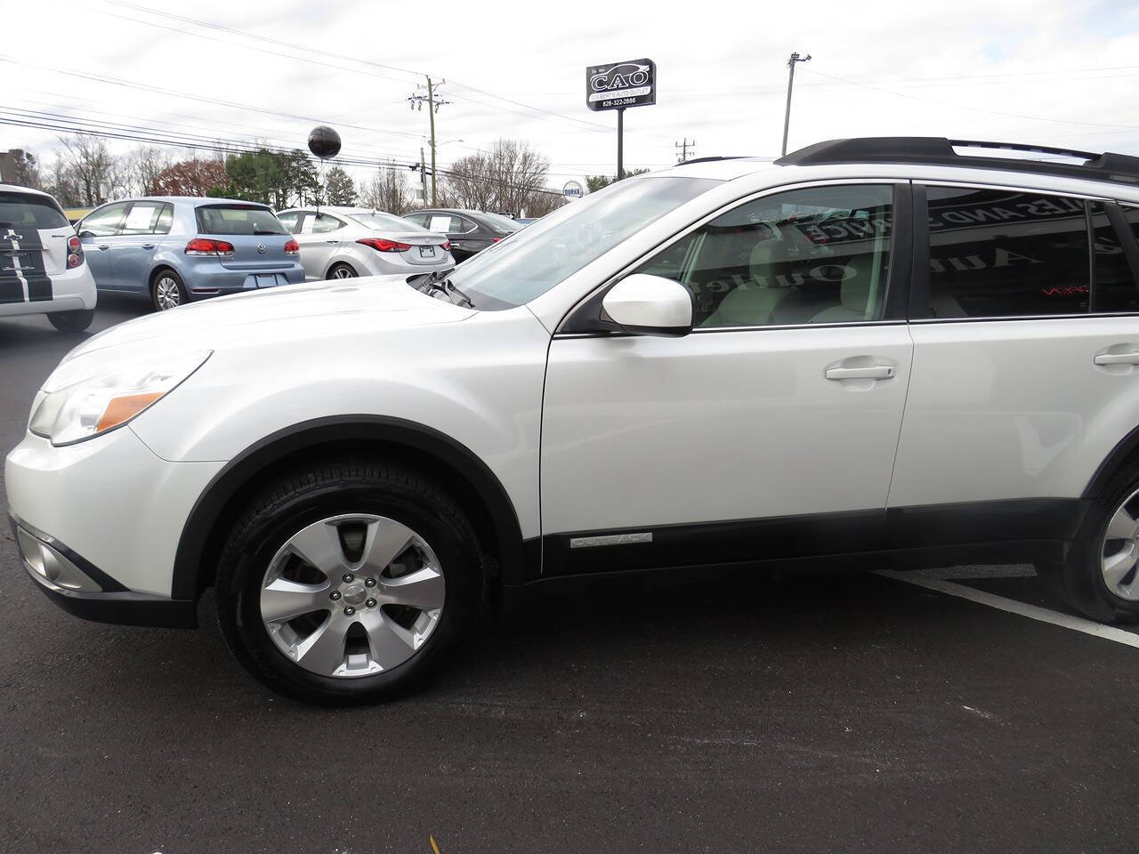 2011 Subaru Outback for sale at Colbert's Auto Outlet in Hickory, NC