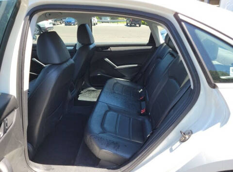 2012 Volkswagen Passat SE PZEV