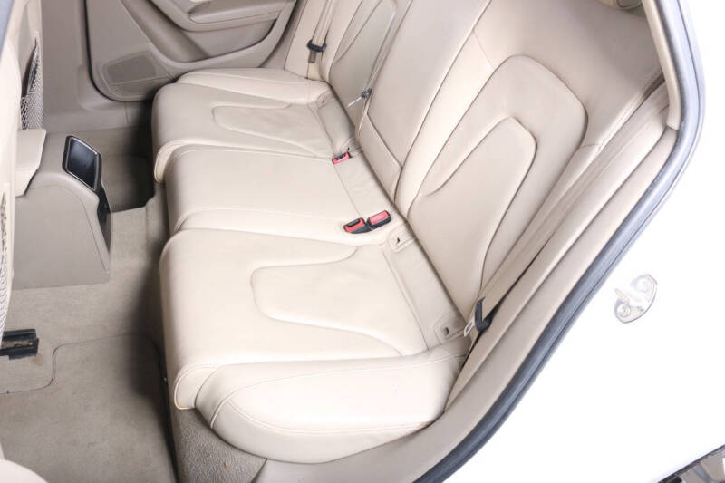 2011 Audi A4 2.0T quattro Avant Premium