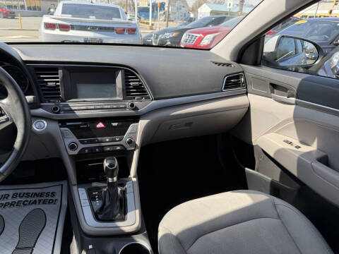 2017 Hyundai Elantra