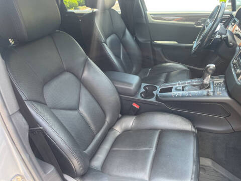 2017 Porsche Macan S