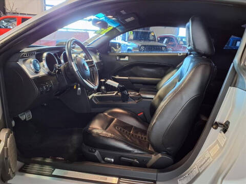 2005 Ford Mustang GT Premium