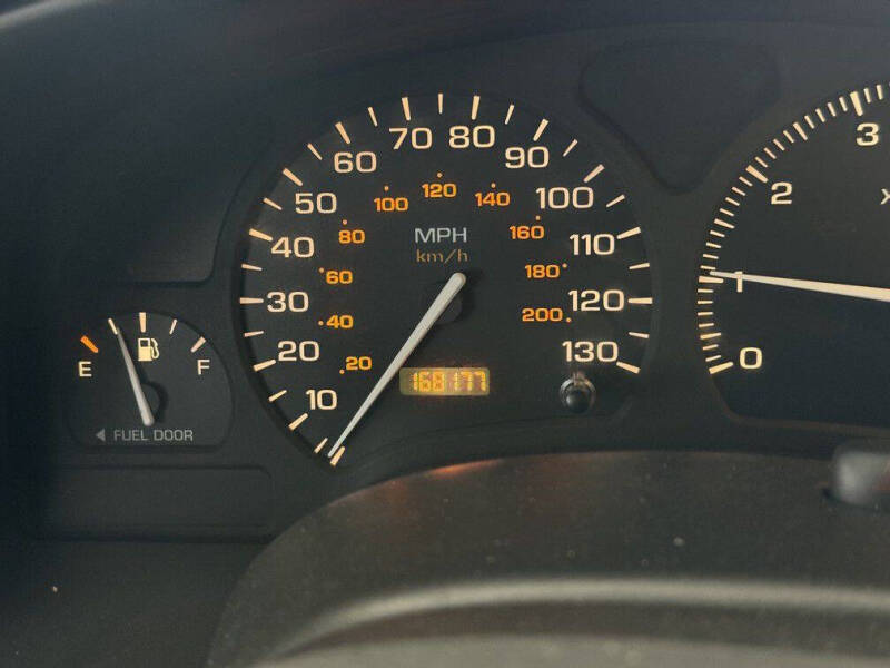 2000 Saturn S-Series SL2