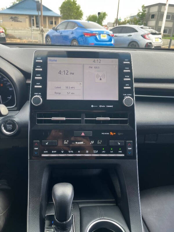 2019 Toyota Avalon XLE