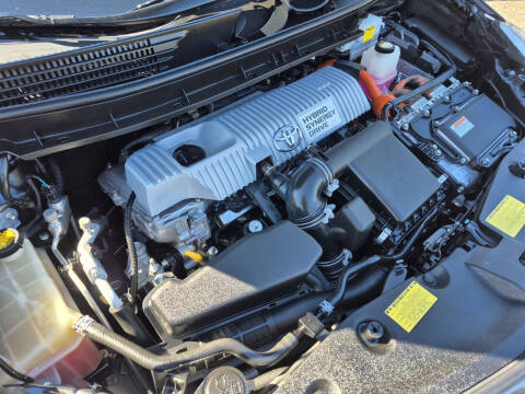 2013 Toyota Prius v Three