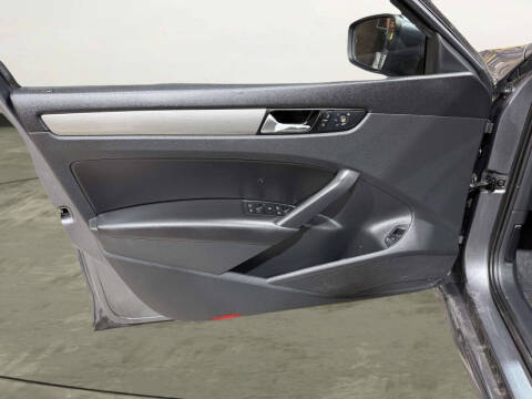 2015 Volkswagen Passat 1.8T SE