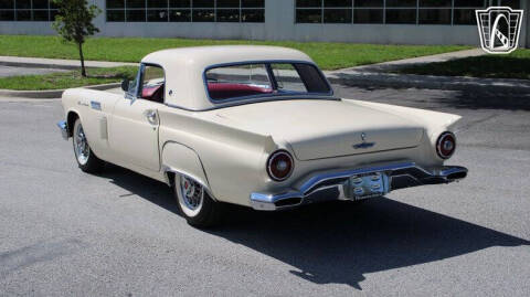 1957 Ford Thunderbird