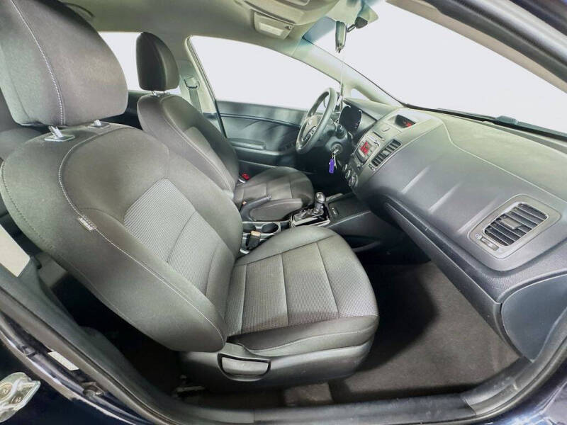 2017 Kia Forte5 LX