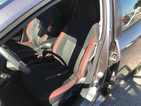 2023 Nissan Versa SR