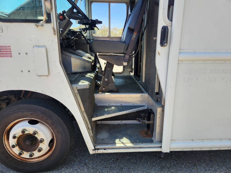 2009 Freightliner MT45 Chassis