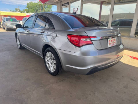 2014 Chrysler 200 LX