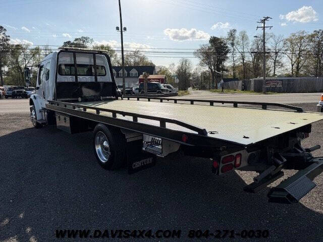 2017 Freightliner M2 106