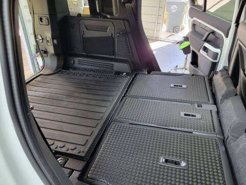 2023 Land Rover Defender 110 30th Anniversary Edition