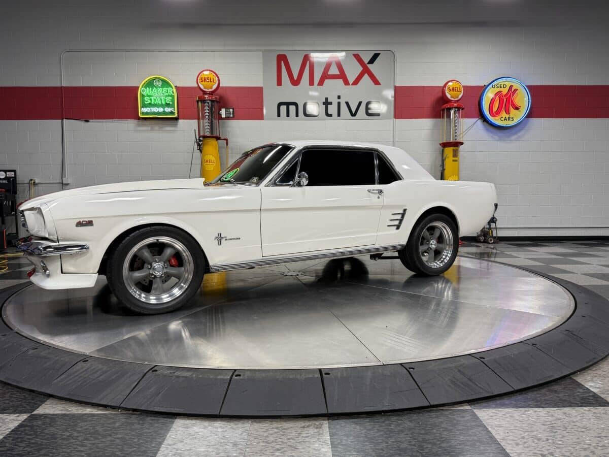 1966 Ford Mustang 27