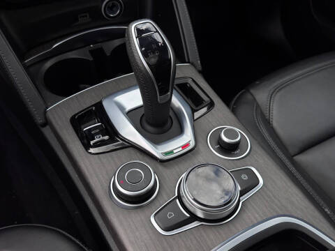 2022 Alfa Romeo Stelvio Ti
