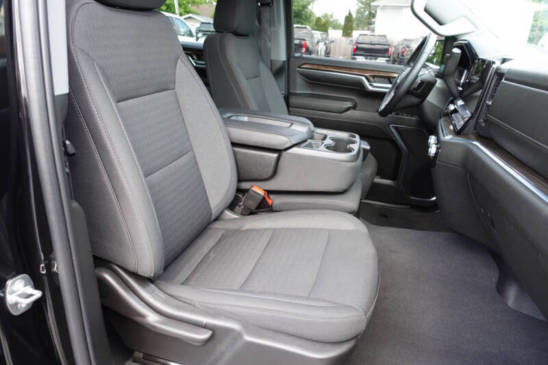 2024 GMC Sierra 1500 Elevation Standard
