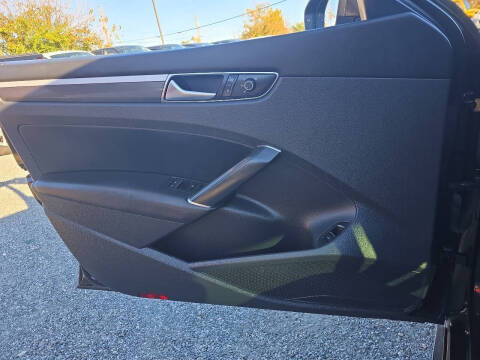 2017 Volkswagen Passat 1.8T R-Line