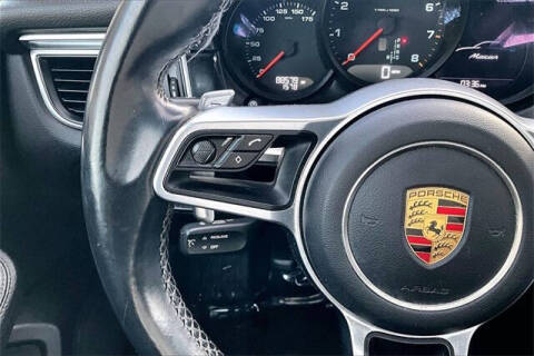 2017 Porsche Macan