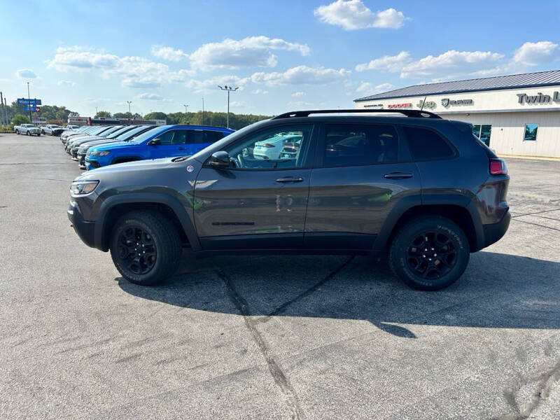 2023 Jeep Cherokee Trailhawk