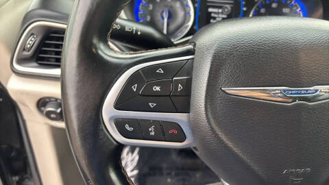 2017 Chrysler Pacifica Touring-L