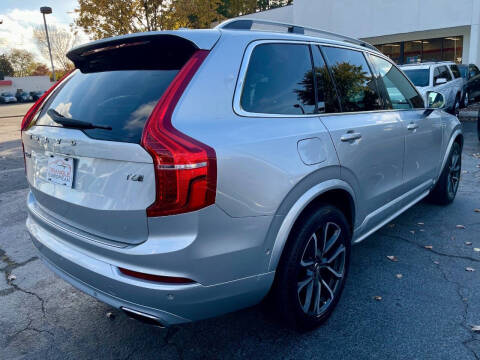 2016 Volvo XC90 T6 Momentum