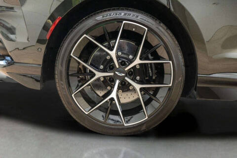 2024 Aston Martin DBX