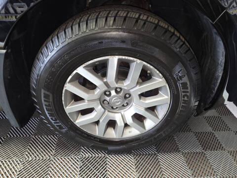 2012 Nissan Pathfinder LE