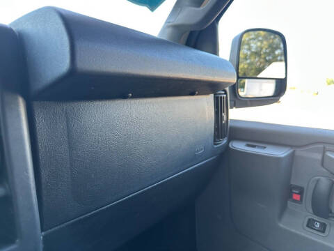 2019 Chevrolet Express 2500