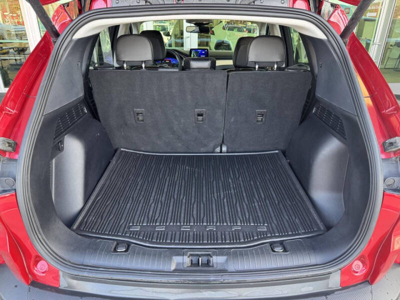 2022 Ford Escape Titanium