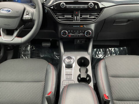 2025 Ford Escape ST-Line Select