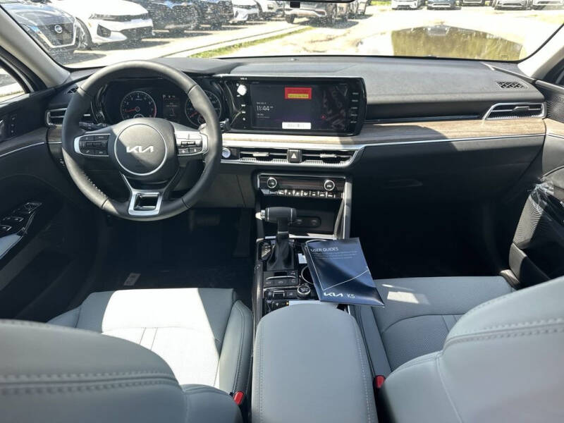 2024 Kia K5 EX