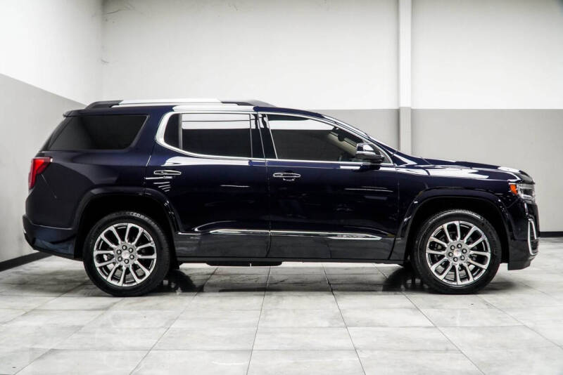 2022 GMC Acadia Denali