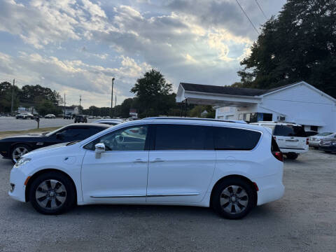 2017 Chrysler Pacifica Hybrid Platinum