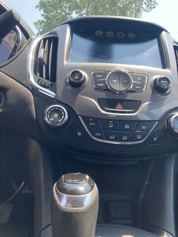 2017 Chevrolet Cruze LT Auto