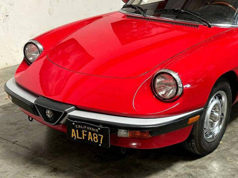 1987 Alfa Romeo Spider Graduate