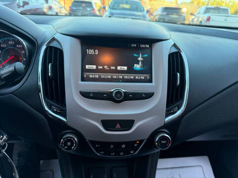 2017 Chevrolet Cruze LS Auto