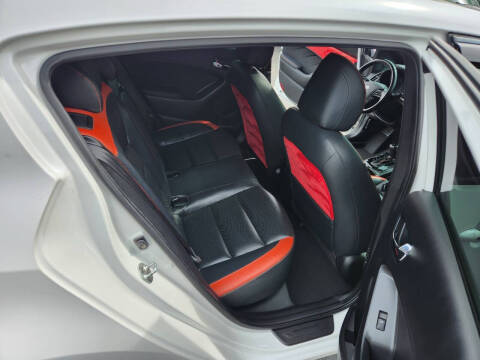 2017 Kia Forte5 SX