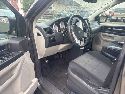 2010 Dodge Grand Caravan Hero