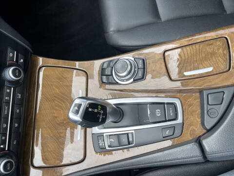 2013 BMW 5 Series 528i