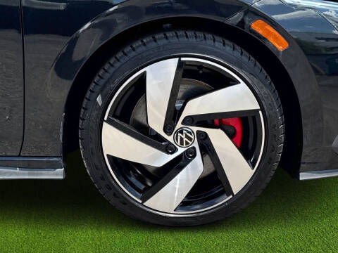 2024 Volkswagen Golf GTI S